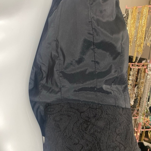 Cache, Black Stitched Jacket with Asymmetric Zipper, Size 6 - Picture 12 of 14